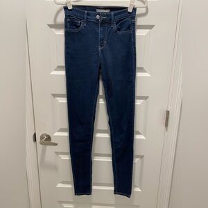 Levi's 720 HIGH RISE SUPER SKINNY 25 Denim Blue Jeans Extra Soft and Stretchy